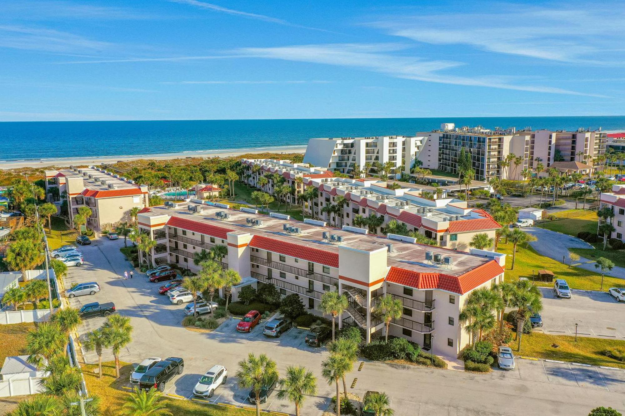 Ocean Village Club Butler Beach Стая снимка