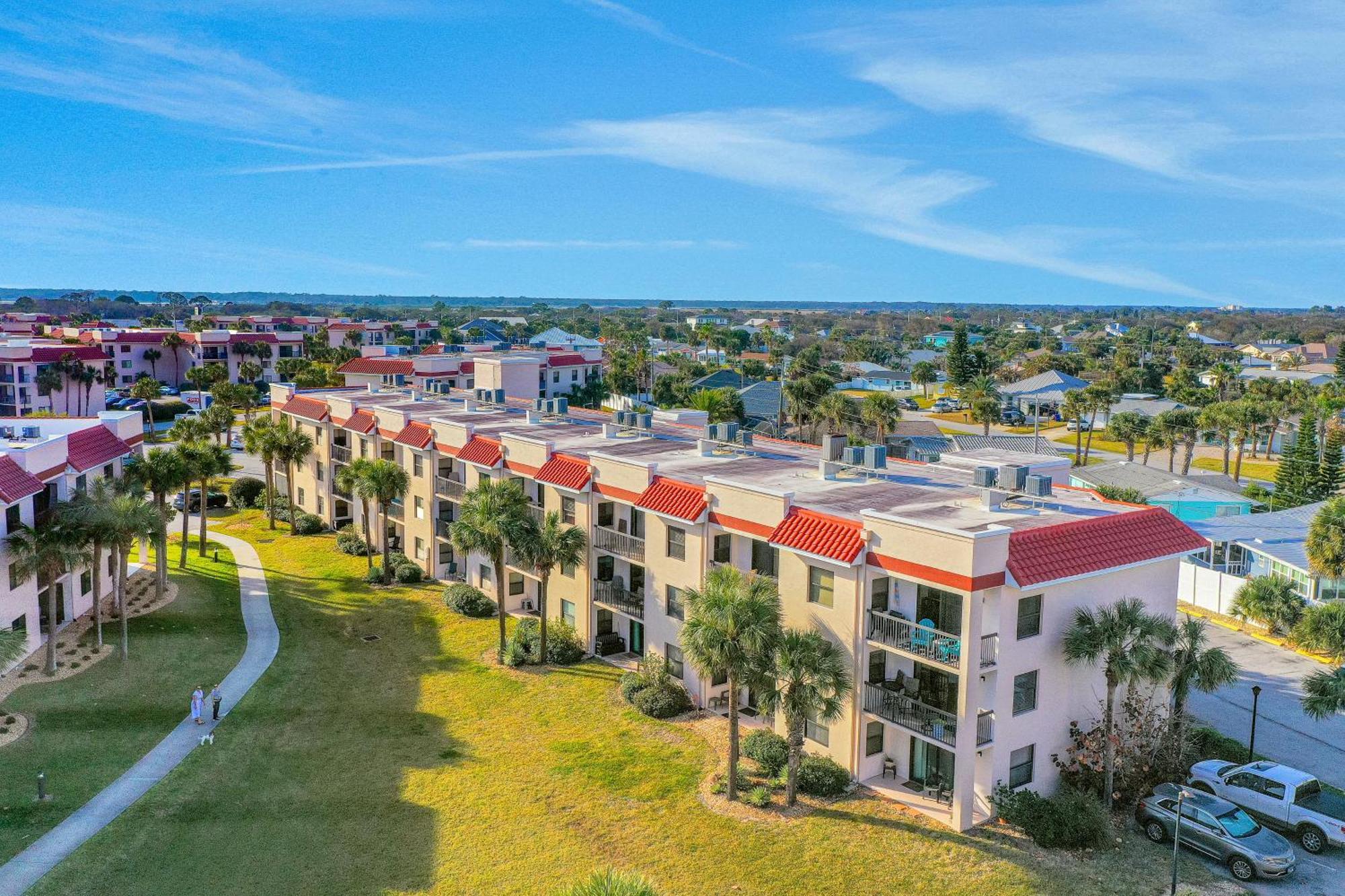 Ocean Village Club Butler Beach Стая снимка